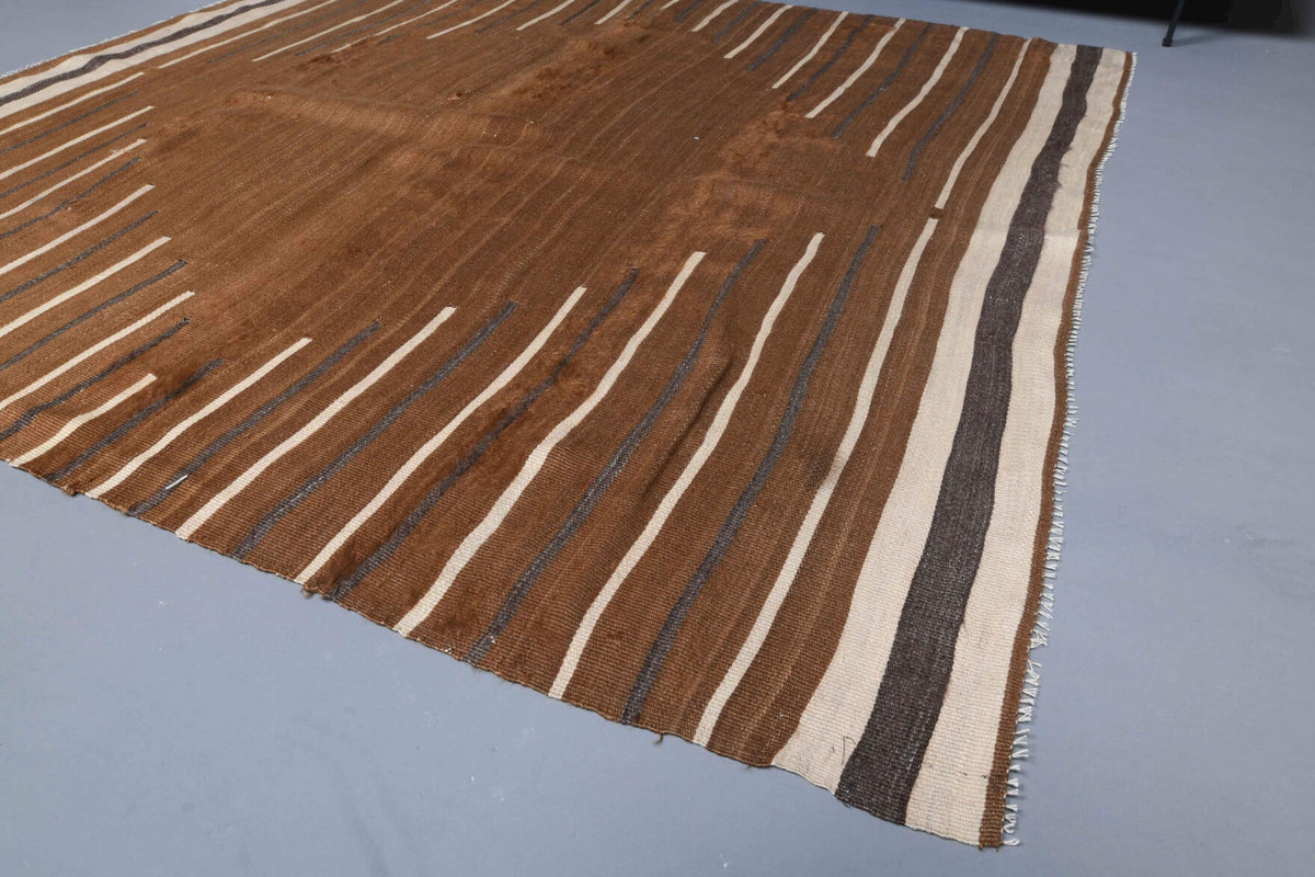 El yapımı vintage halı 152x168 cm çizgili desenli yün - mekan görünümü