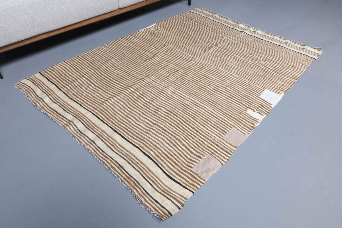 El yapımı vintage halı 119x173 cm çizgili desenli yün - yakın çekim doku detayı