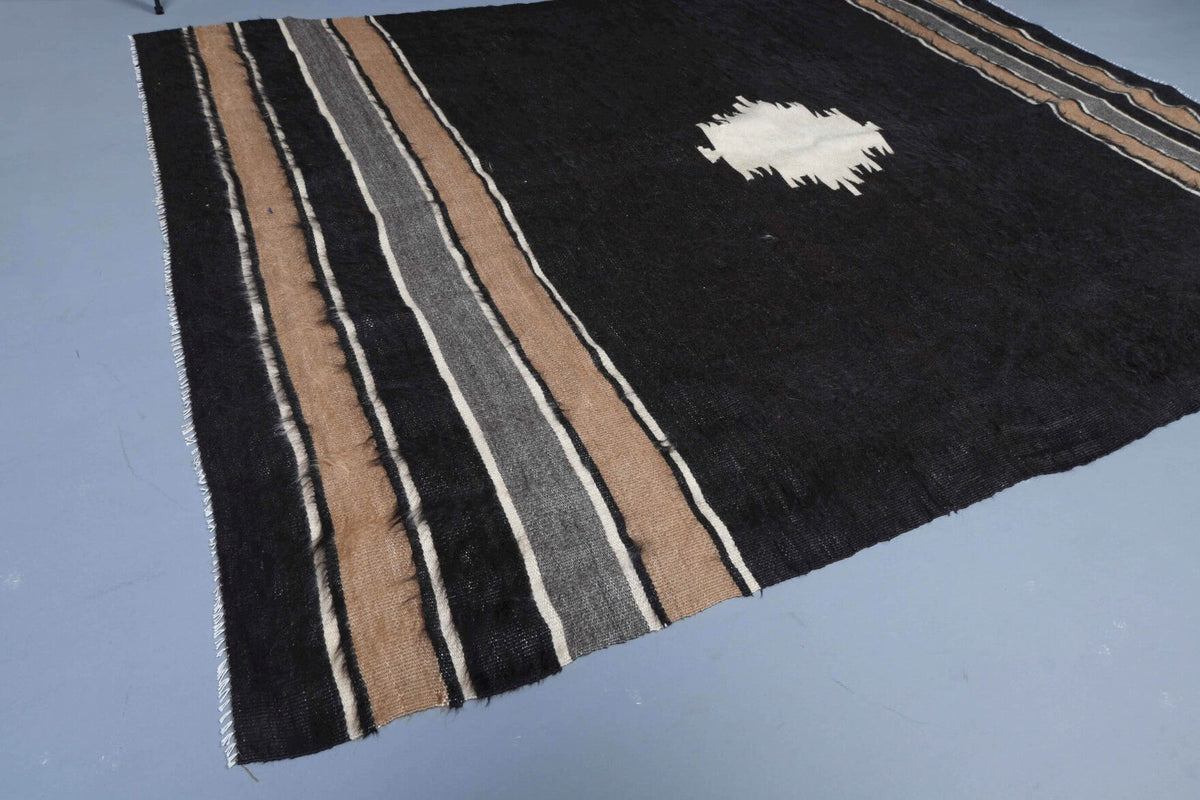 Tek parça el dokuma vintage kilim 137x190 cm (2,6 m²) – Pera Halı