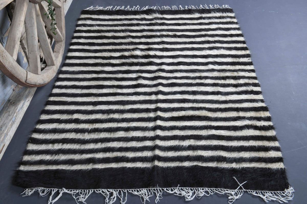Handmade Vintage Kilim Rug