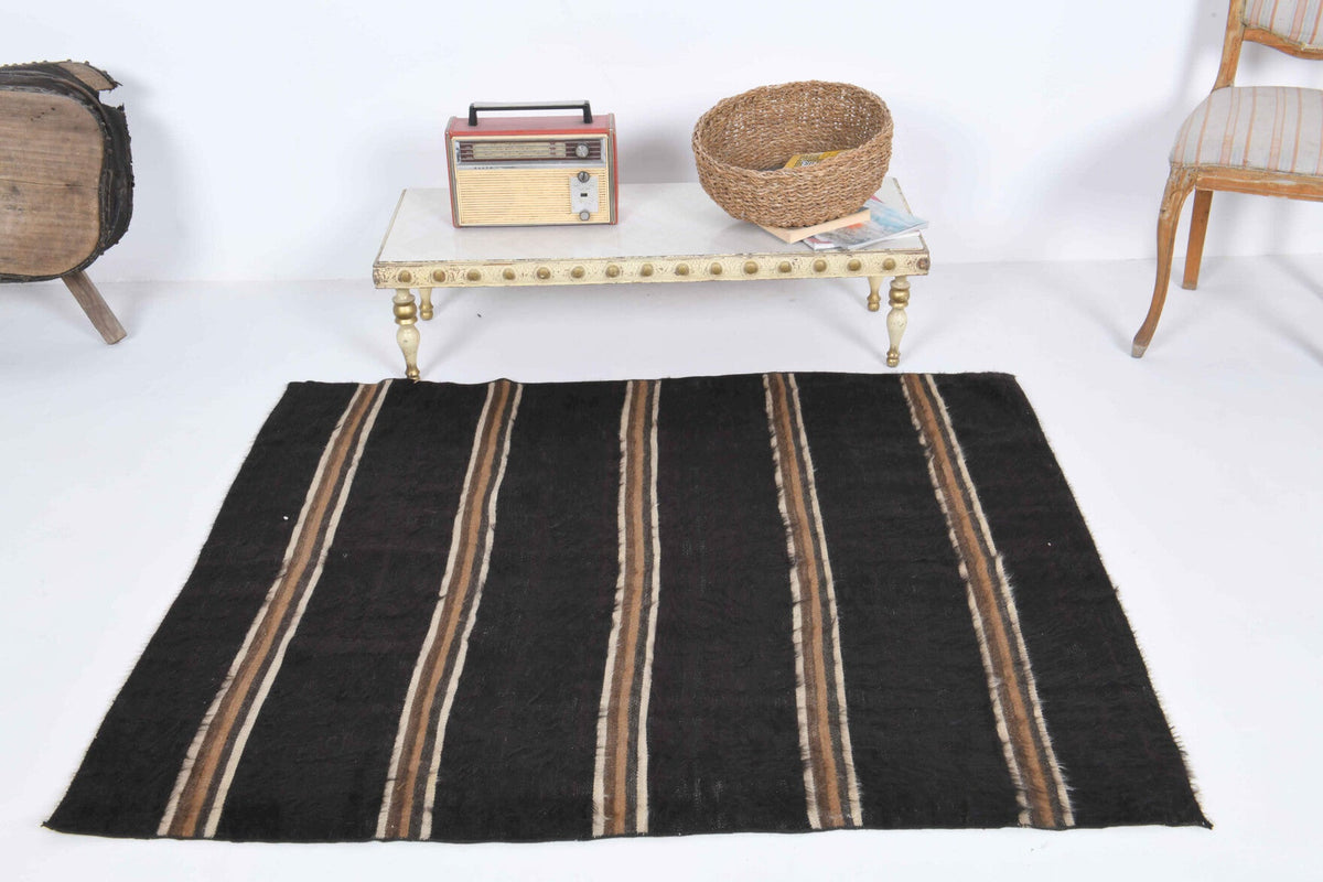 Antre için ikat desenli el dokuma vintage kilim – 123x150 cm