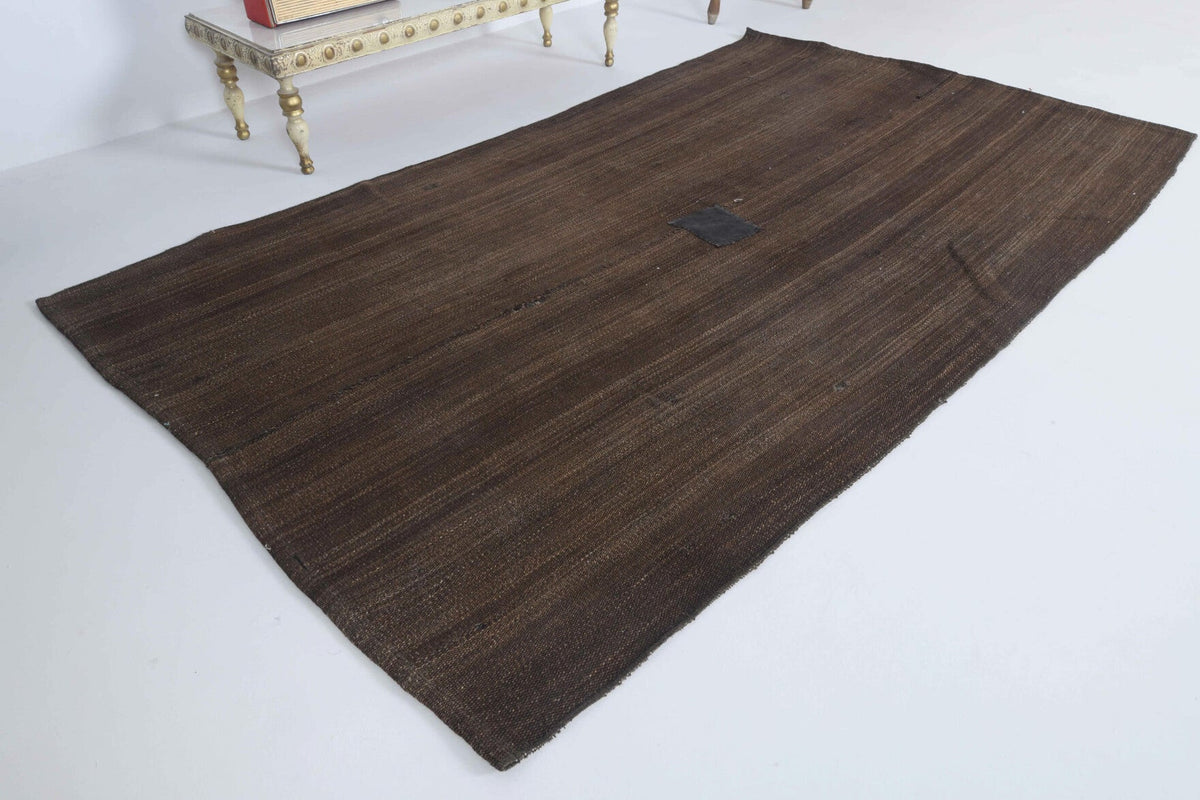 El yapımı vintage halı 127x218 cm i̇kat desenli yün - yakın çekim doku detayı
