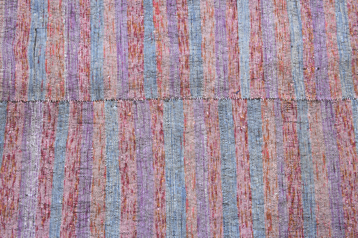Pembe, mor ve mavi renkli el dokuma vintage kilim, %100 yün dokuma