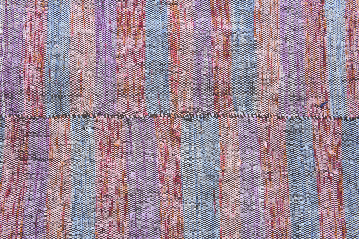 Anadolu kökenli el dokuma kilim – 1960'lar üretimi, çizgili
