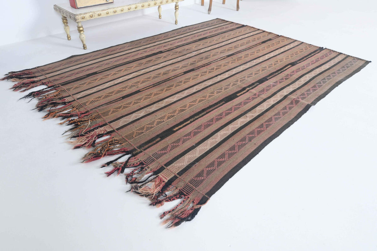El yapımı vintage halı 157x188 cm çizgili desenli yün - yakın çekim doku detayı