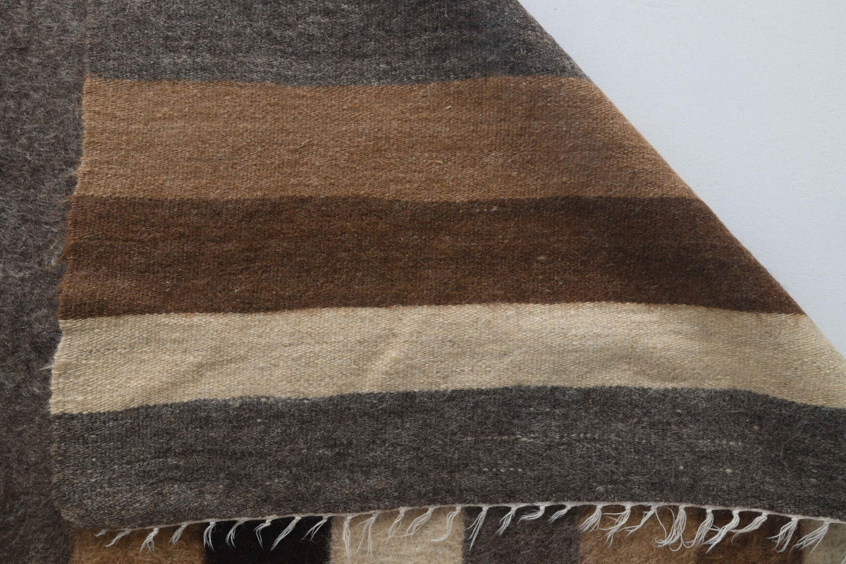 2,36 m² el dokuma vintage kilim – Anadolu, 1960'lar