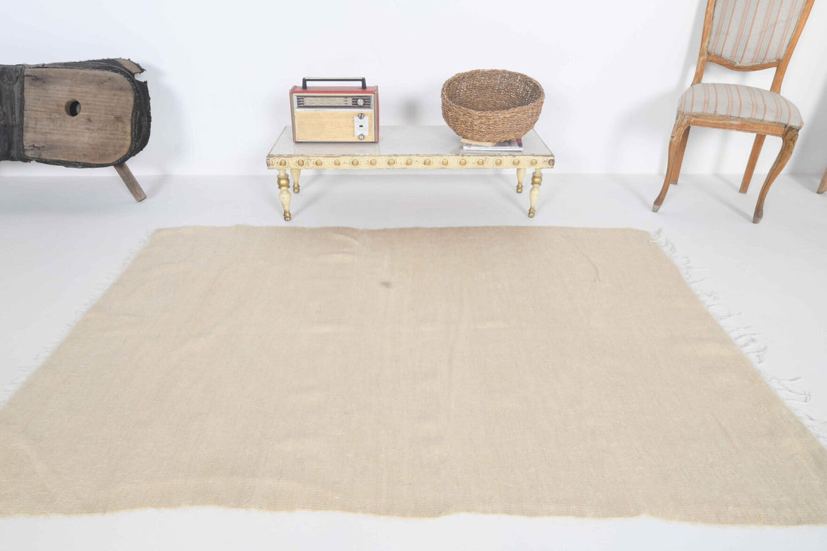 Tek parça el dokuma vintage kilim 132x190 cm (2,51 m²) – Pera Halı