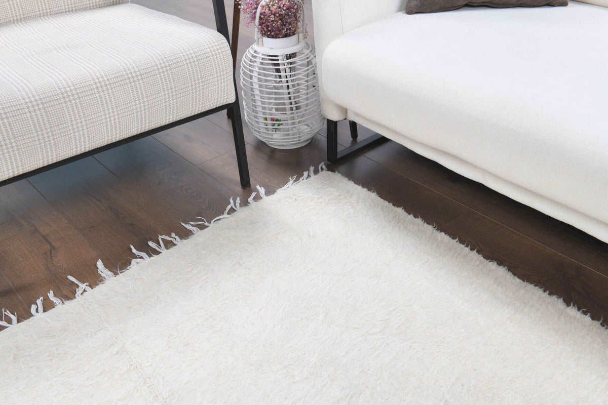 Anadolu kökenli el dokuma kilim – 1960'lar üretimi, ikat desenli
