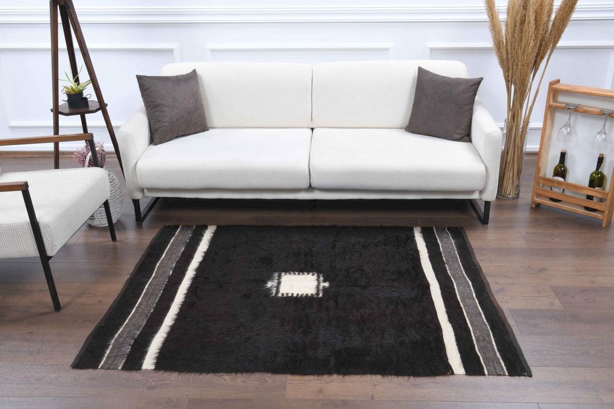Handmade Vintage Kilim Rug