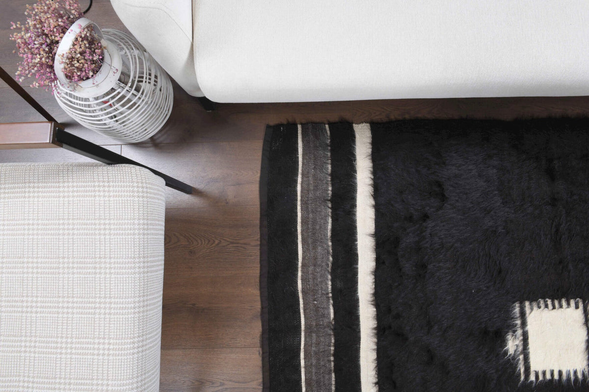 Handmade Vintage Kilim Rug