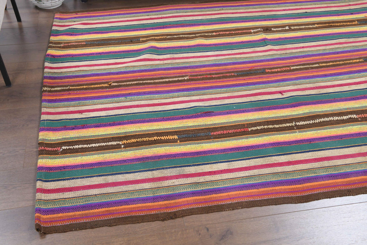 Yatak odası için çizgili el dokuma vintage kilim – 167x231 cm