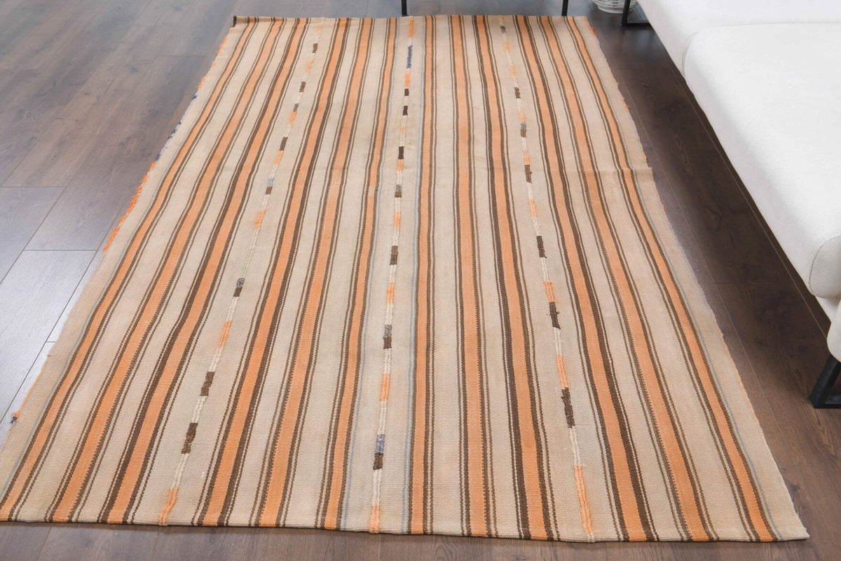 El yapımı vintage halı 147x231 cm çizgili desenli yün - yakın çekim doku detayı