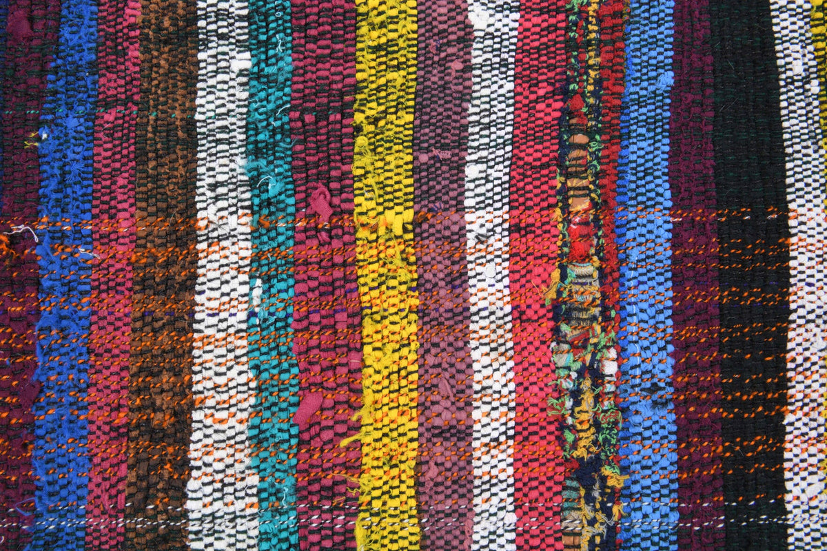 Anadolu kökenli el dokuma kilim – 1960'lar üretimi, ikat desenli