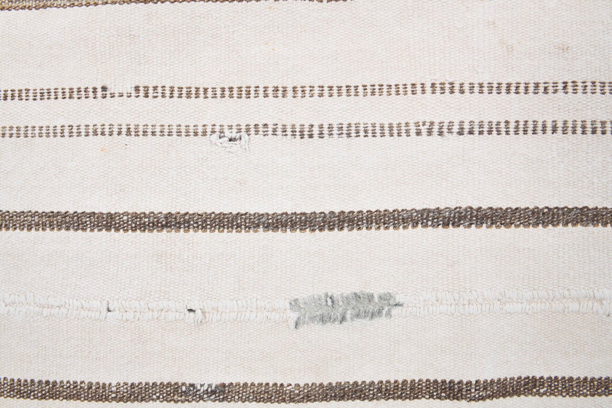 Anadolu kökenli el dokuma kilim – 1960'lar üretimi, çizgili