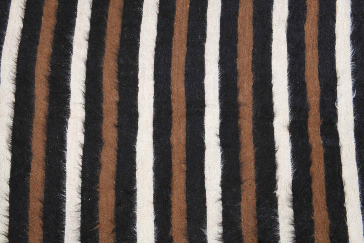Siyah, kahverengi ve beyaz renkli el dokuma vintage kilim, %100 yün dokuma