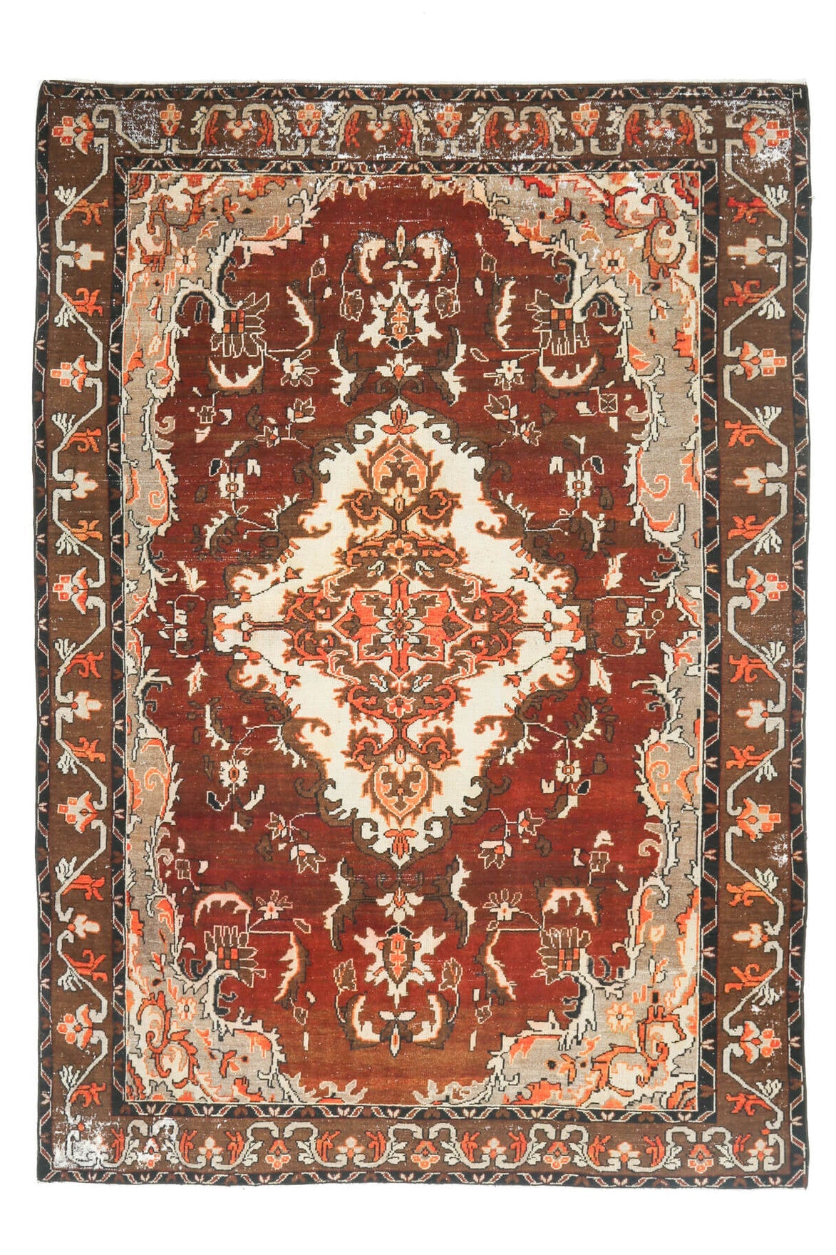 233x324 cm turuncu, kahverengi ve kırmızı oryantal desenli el dokuma vintage halı – üstten tam görünüm