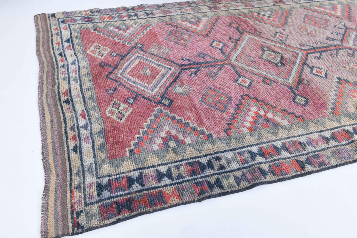El yapımı vintage halı 132x216 cm geometrik desenli yün - kenar ve saçak detayı