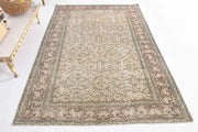 1970'lerden Anadolu kökenli çiçek desenli el dokuma vintage halı, 138x230 cm