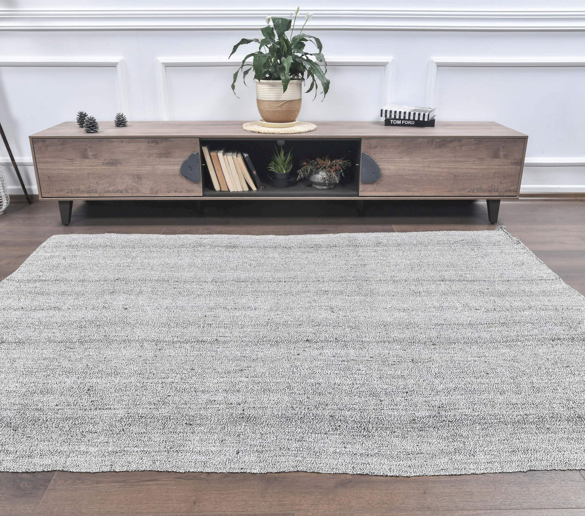 Hayat - 1980s Flatweave Rug
