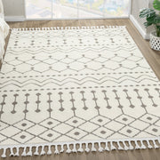 Krem Bej Etnik Geometrik Saçaklı Modern Halı