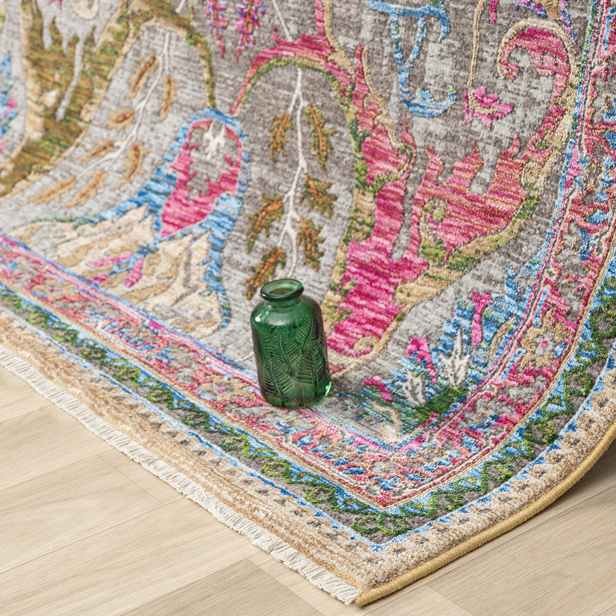 Çok Renkli Oryantal Klasik Eskitme Halı