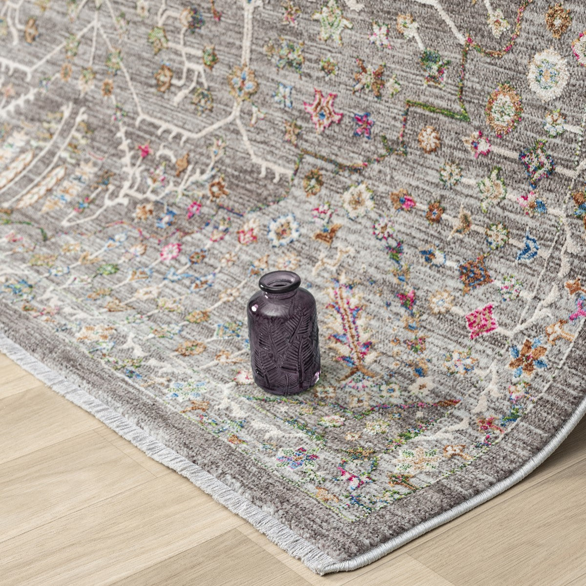 Koyu Gri Çok Renkli Otantik Eskitme Desenli Halı