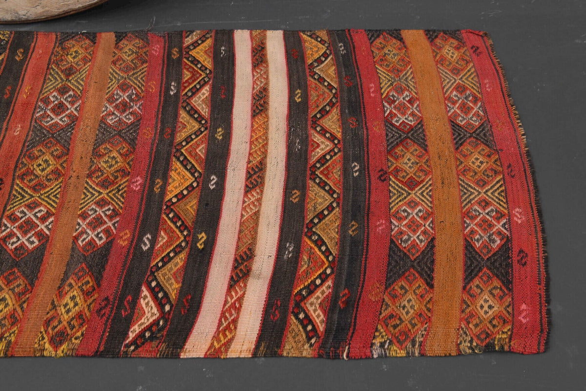 El yapımı vintage halı 74x203 cm i̇kat desenli yün - mekan görünümü