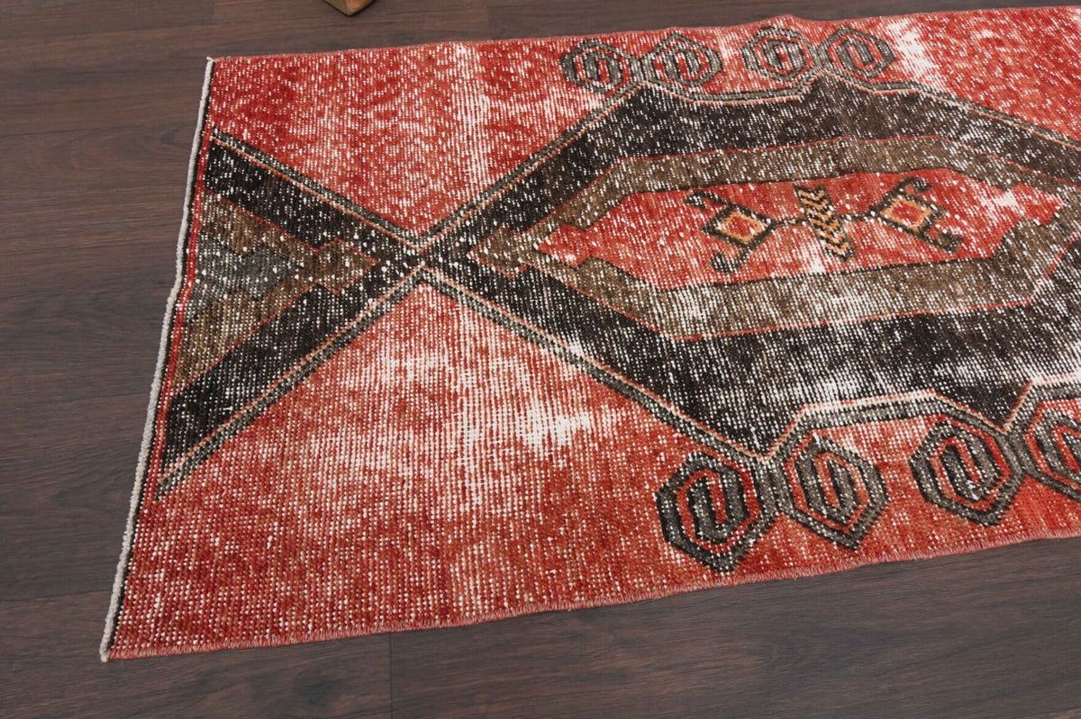 El yapımı vintage yolluk 64x272 cm geometrik desenli yün - yakın çekim doku detayı