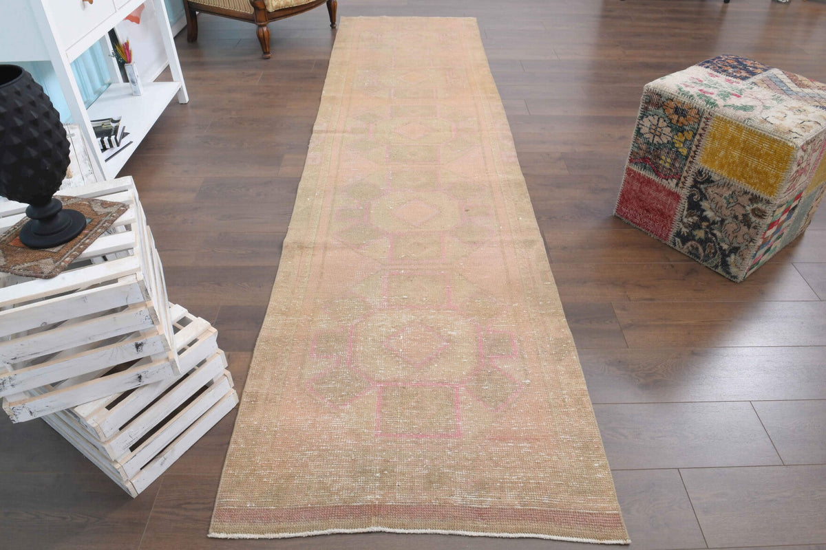 Vintage Runner - Powder Colored