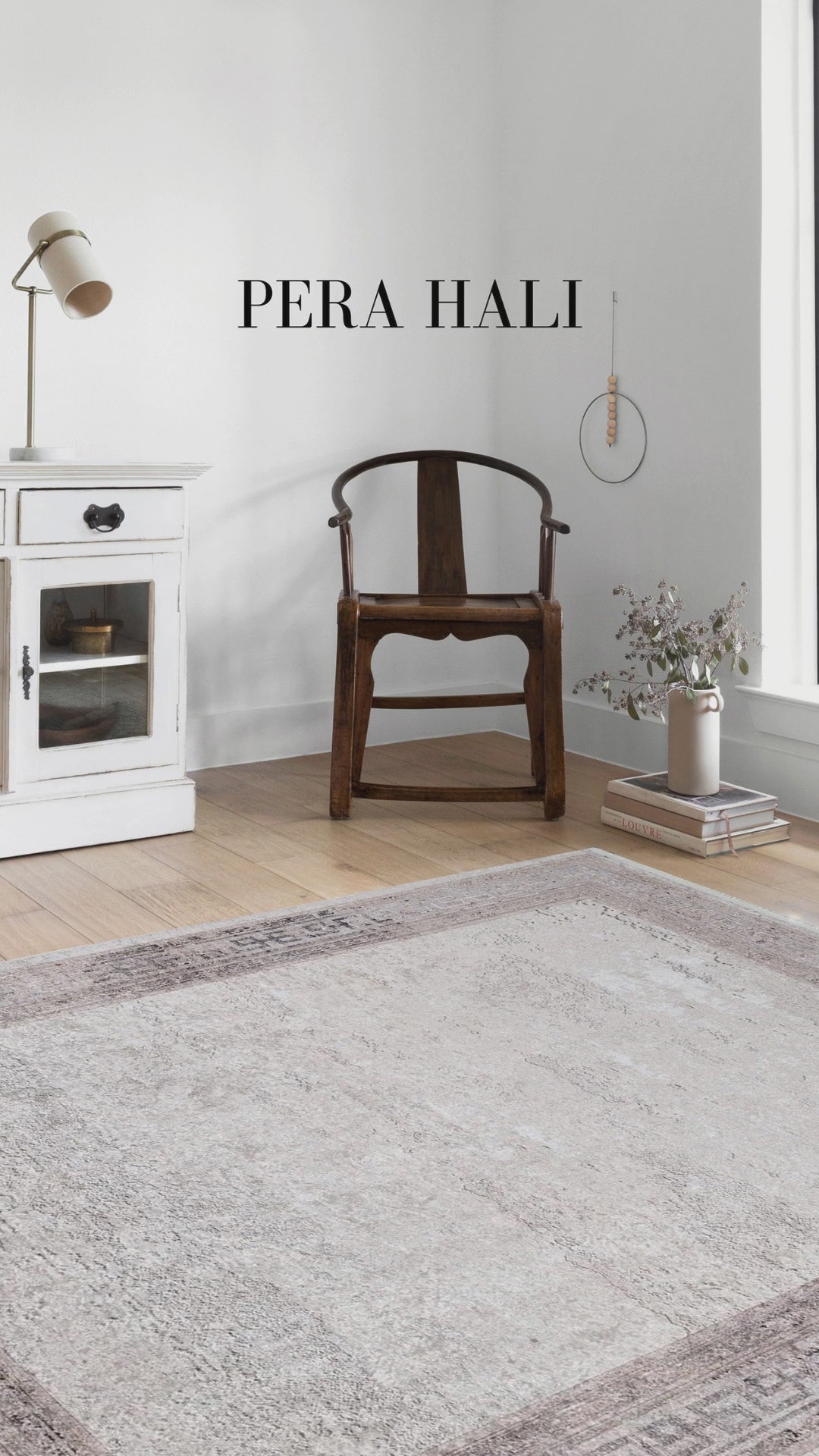 Videoyu yükle: Geometrik Desenli Bej Kenarlı Mermer Halı