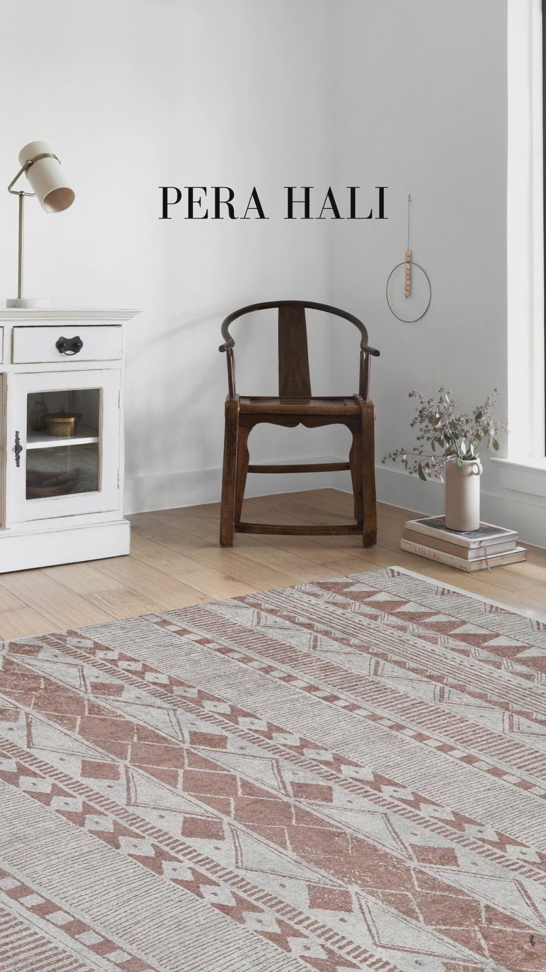 Videoyu yükle: Bej Geometrik Kilim Halı