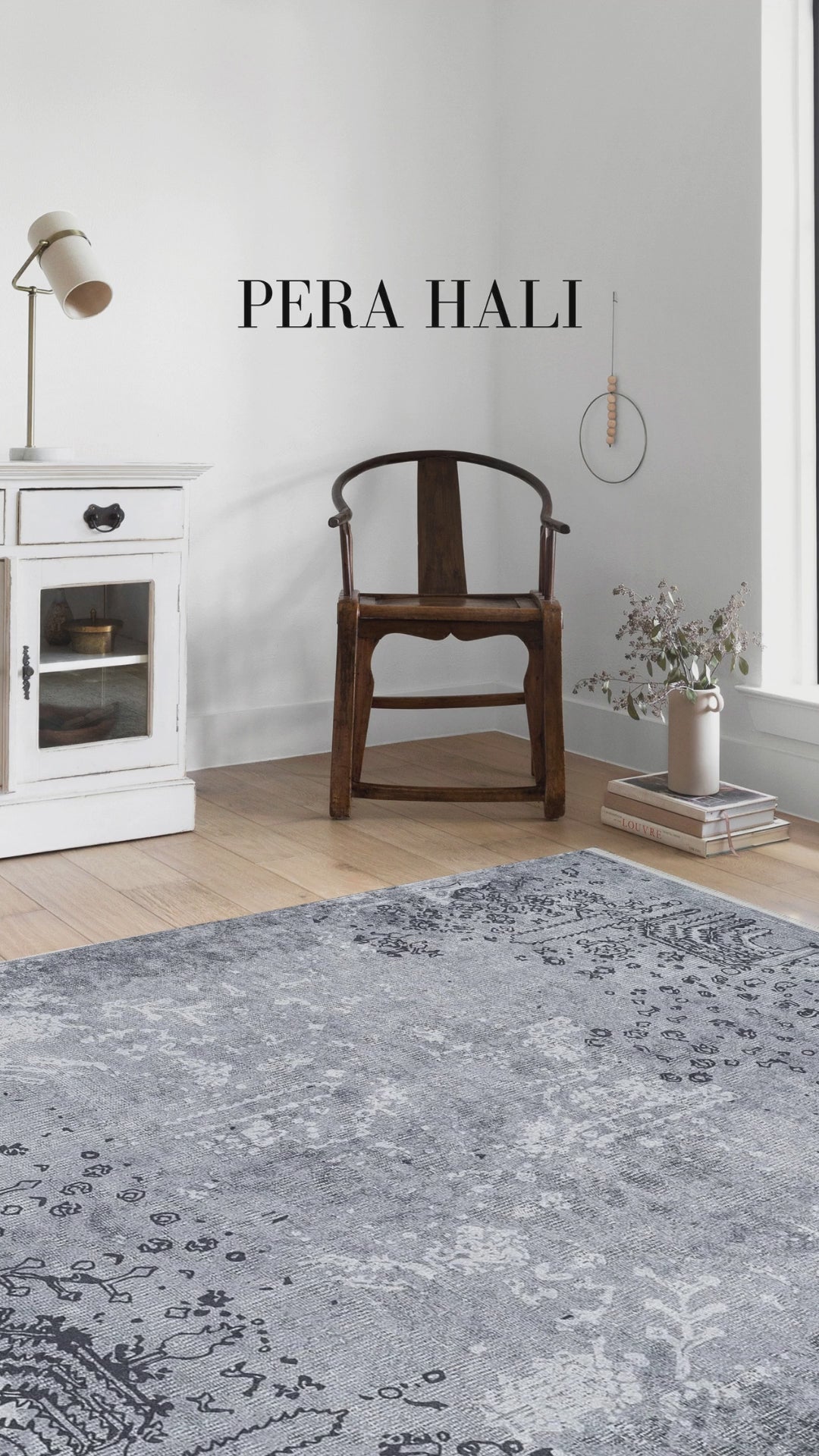 Videoyu yükle: Açık Gri Vintage Halı