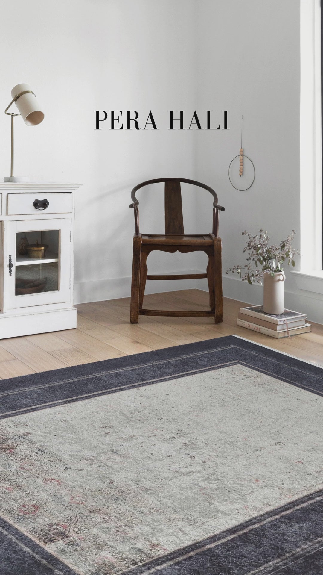 Video laden: Geometrischer schwarzgrauer Teppich