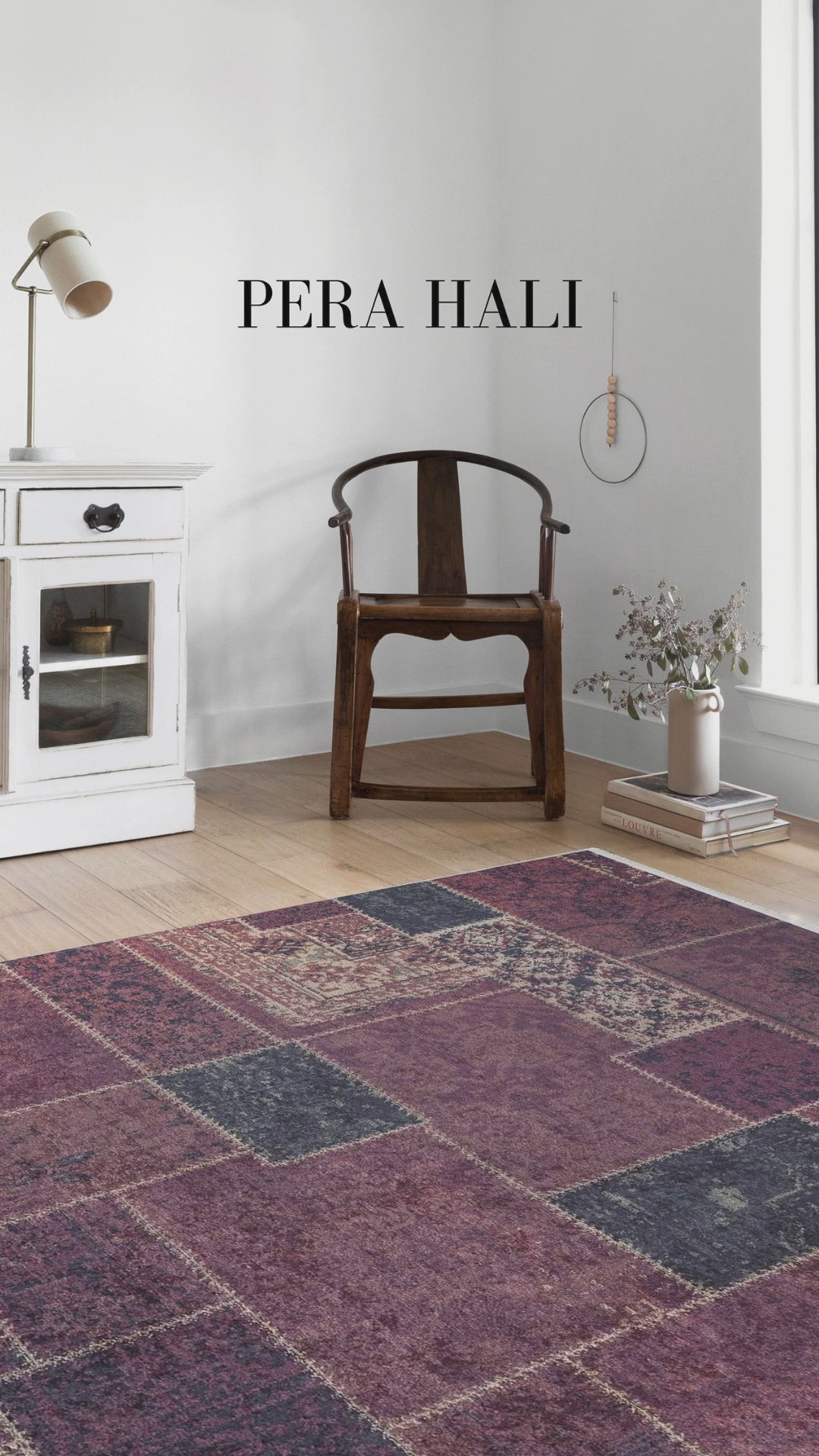 Videoyu yükle: Bordo Kırmızı Eskitme Patchwork Görünümlü Halı