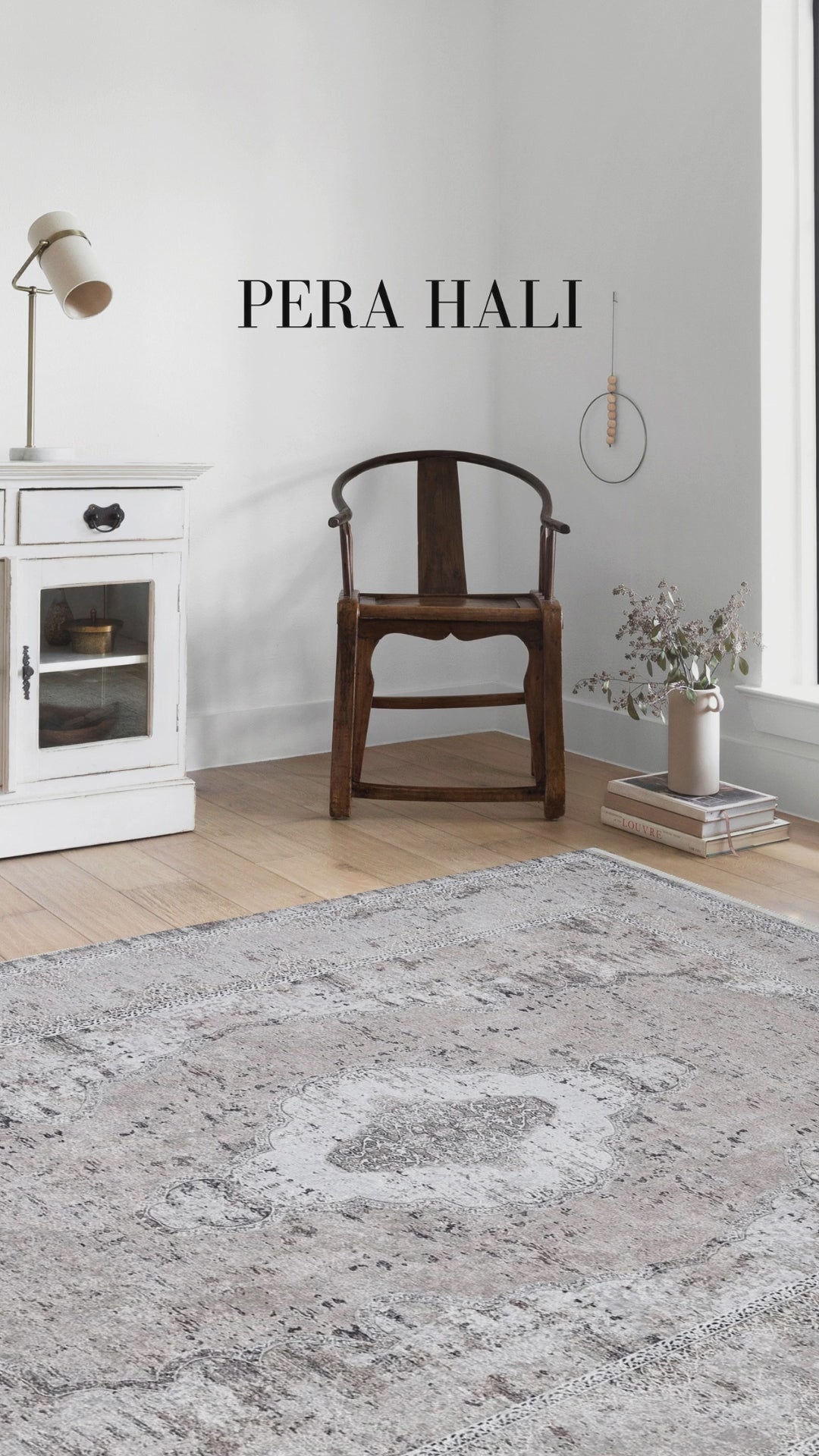 Videoyu yükle: Açık Bej Krem Madalyon Desenli Halı