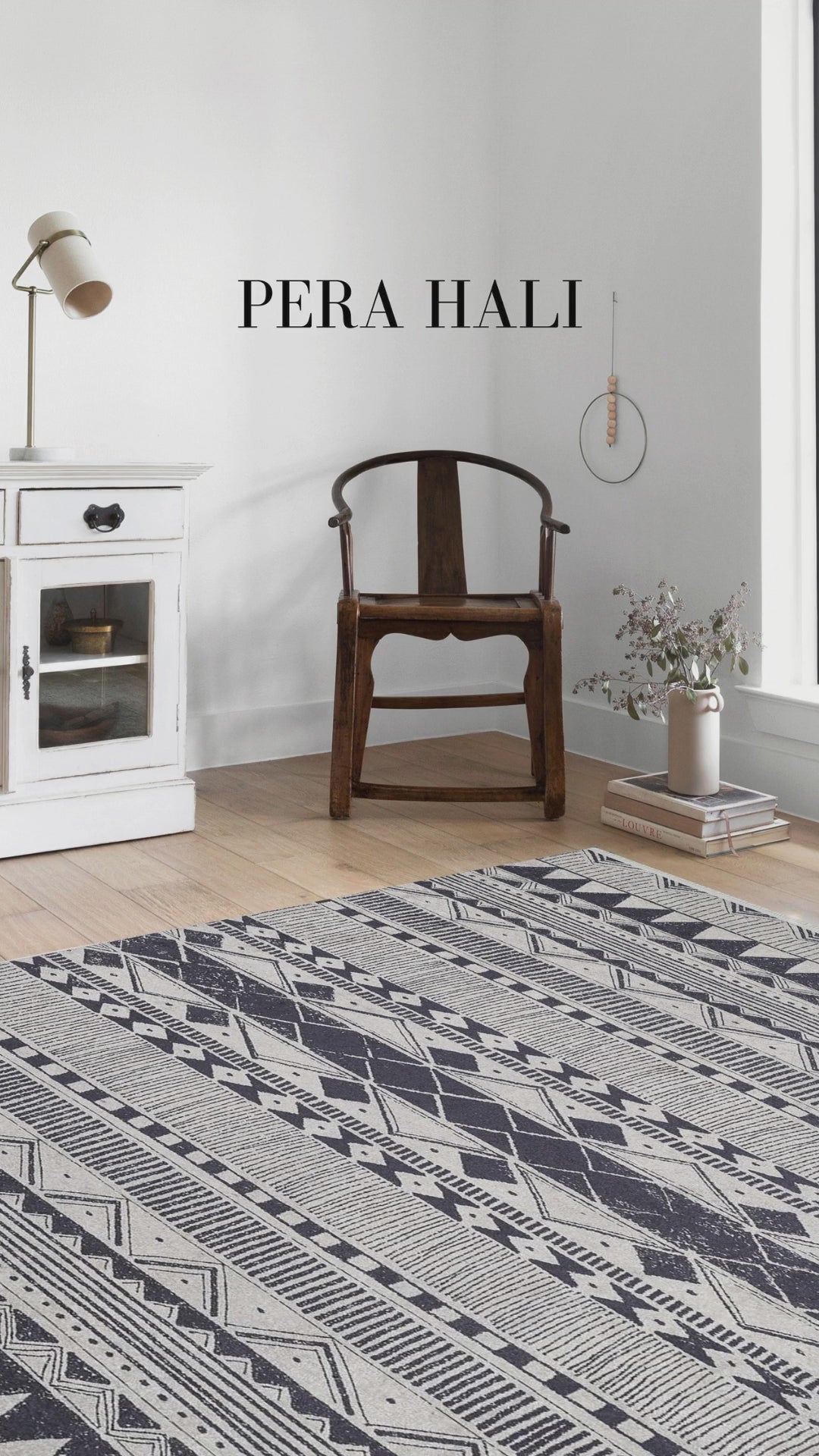 Videoyu yükle: Gri Beyaz Etnik Çizgili Geometrik Modern Halı