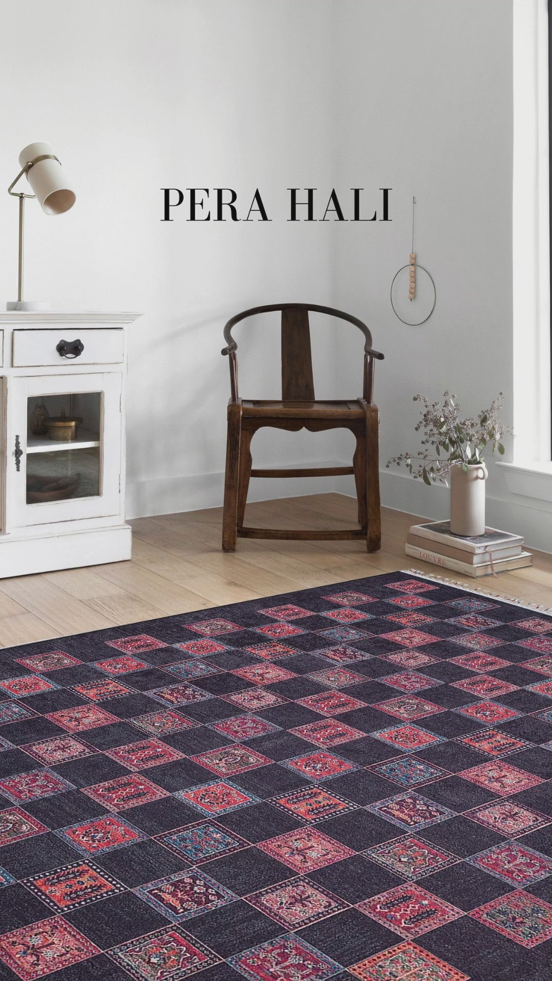 Video laden: Blassrosa, cremebeige, geometrisch gemusterter Kelim-Teppich