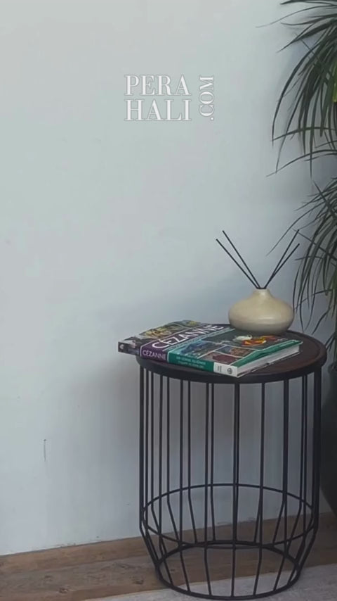 Video laden: Uşak Blau-Roter Vintage-Kelim-Teppich
