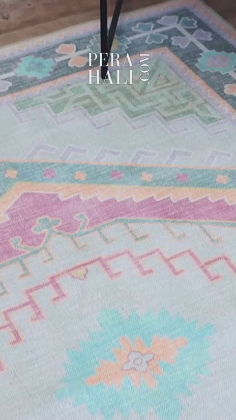 Videoyu yükle: Geometrik Madalyon Desenli Pastel Tonlu Etnik Halı