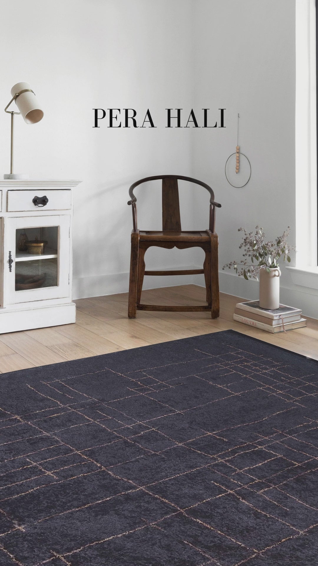 Videoyu yükle: Siyah Kahverengi Geometrik Halı