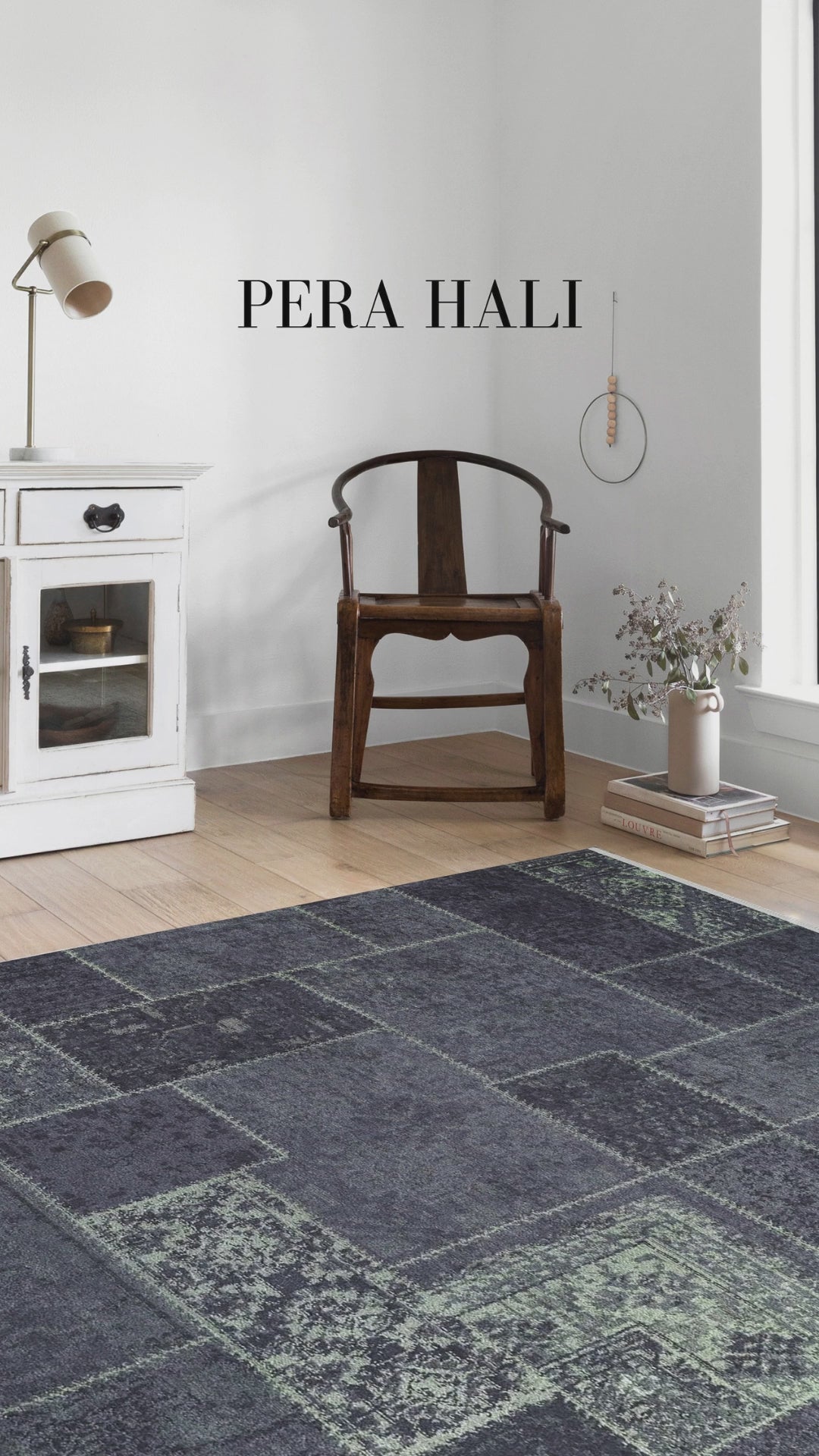 Videoyu yükle: Koyu Yeşil Haki Patchwork Görünümlü Halı