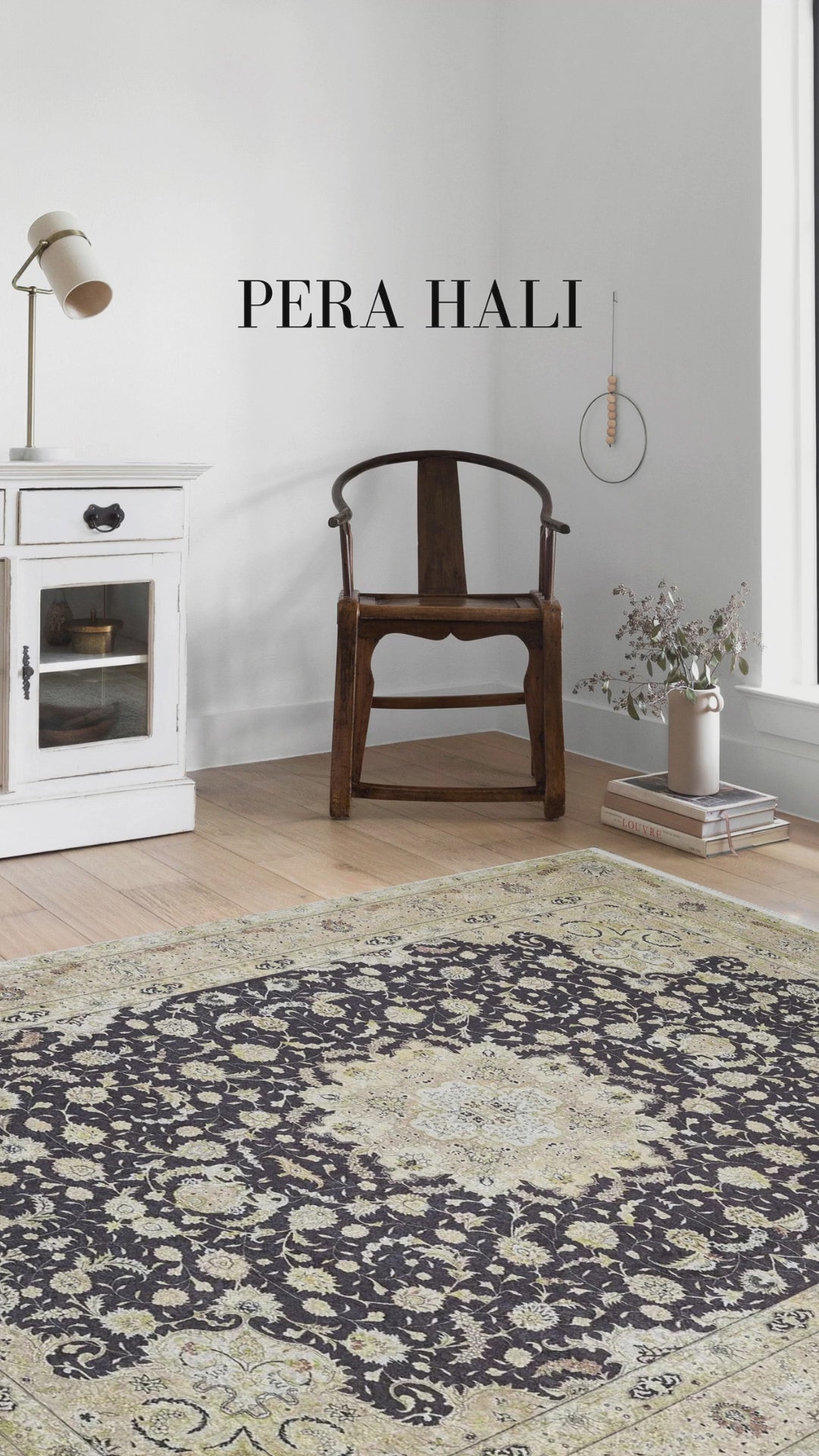 Videoyu yükle: Çiçekli Geleneksel Siyah Bej Vintage Halı