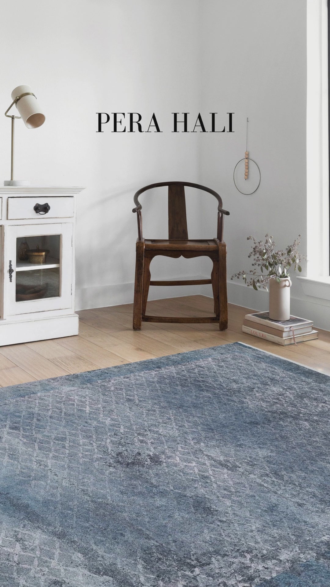 Video laden: Geometrischer schwarzgrauer Teppich