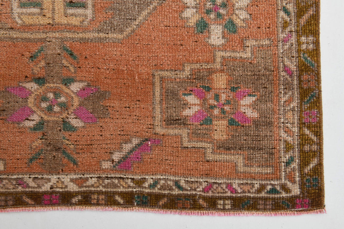 Pera Halı tek parça koleksiyonu: oryantal desenli el dokuma vintage yolluk, turuncu
