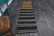 1960'lardan Anadolu kökenli oryantal desenli vintage kilim yolluk, 63x246 cm
