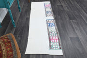1970'lerden Anadolu kökenli oryantal desenli vintage kilim yolluk, 69x215 cm