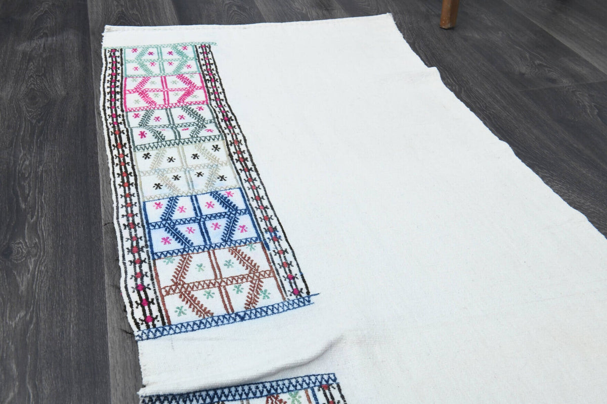 Anadolu kökenli el dokuma kilim – 1970'ler üretimi, oryantal desenli