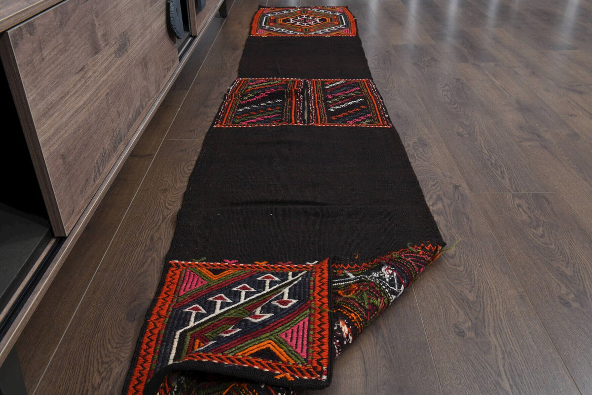 Anadolu kökenli el dokuma kilim – 1960'lar üretimi, oryantal desenli