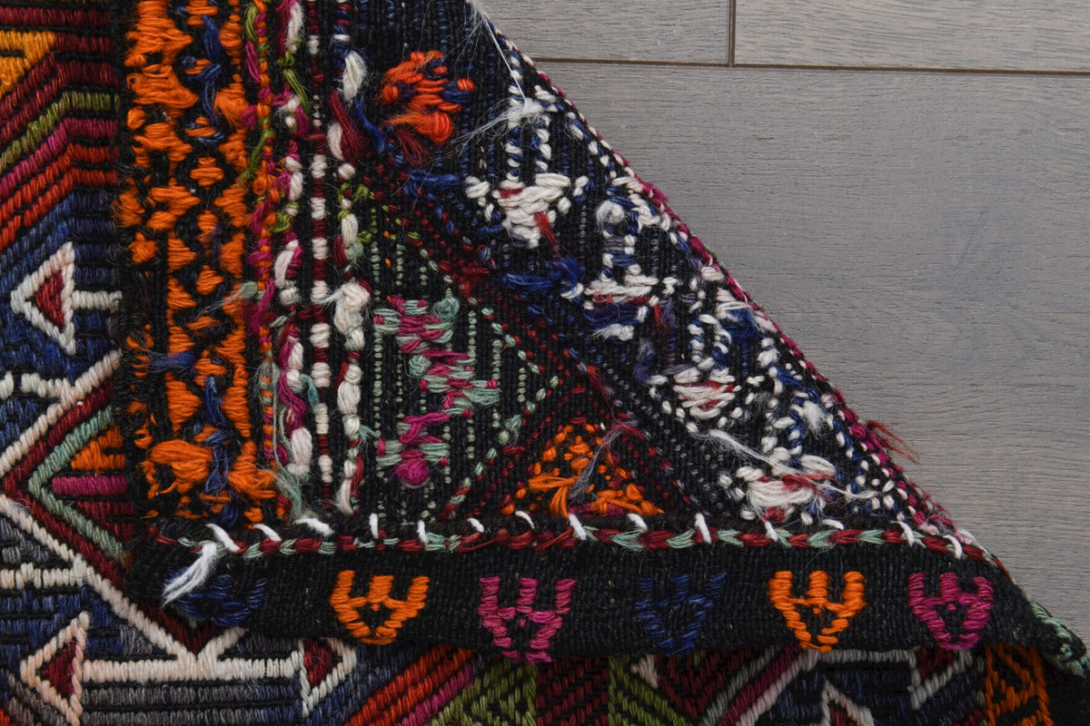 Kahverengi, kırmızı ve turuncu renkli vintage kilim yolluk, %100 yün dokuma