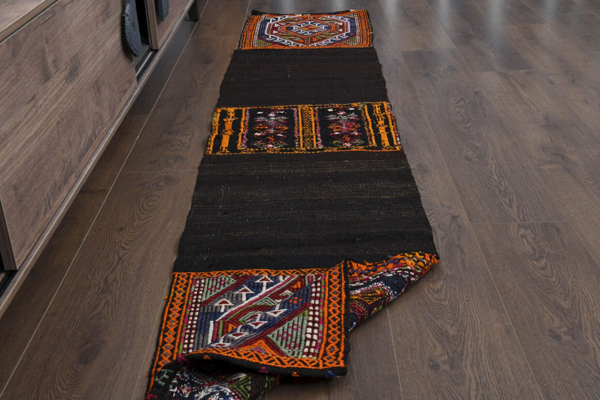 Anadolu kökenli el dokuma kilim – 1960'lar üretimi, oryantal desenli